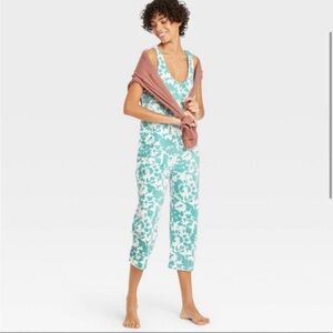 NWOT Colsie Teal and White Patterned Jumpsuit Medium